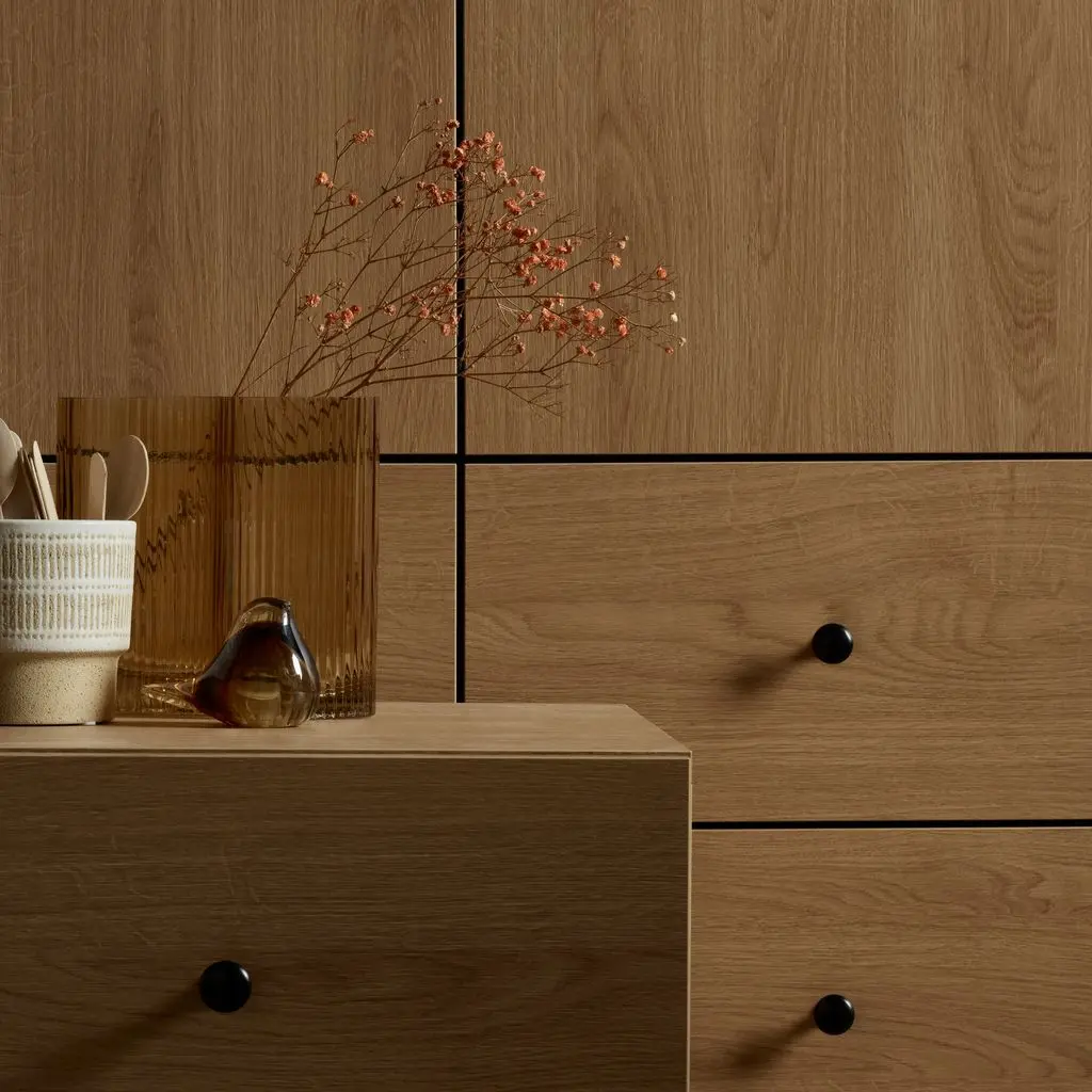 VOX decor detail